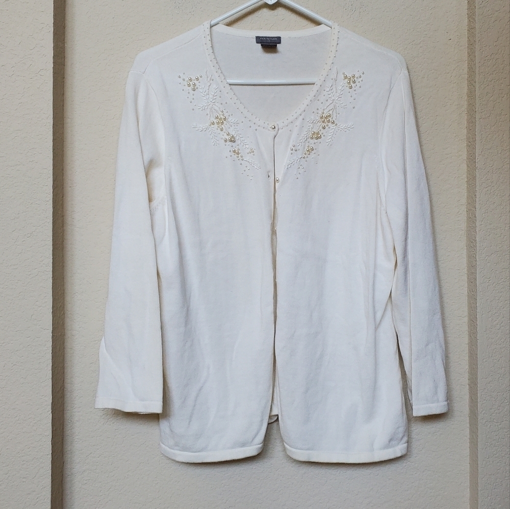Ann Taylor Cream Knit Beaded Cardigan. Size XL